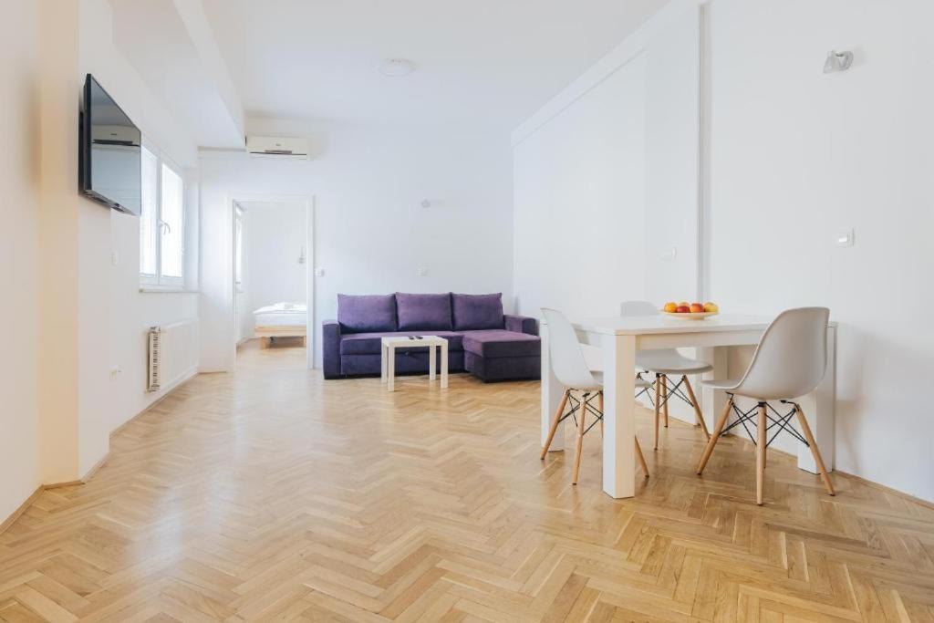 Apartment Center - Kersnikova ลูบลิยานา ภายนอก รูปภาพ
