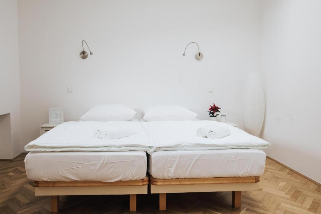 Apartment Center - Kersnikova ลูบลิยานา ภายนอก รูปภาพ